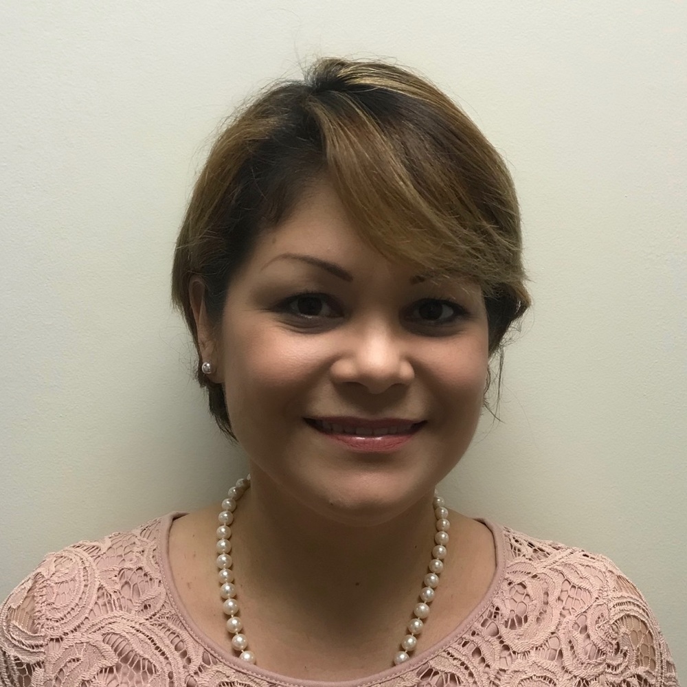 Meet your Posher, Zinthia